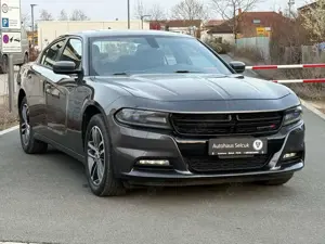 Dodge Charger 3,6 V6 AWD SXT *Glasdach*SHZ*Allrad* Bild 3