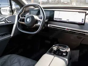 BMW iX xDrive40 Bild 4