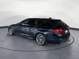 BMW 520 d xDrive Touring M Sport AHK Head-Up Bild 4