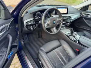 BMW 520 520d xDrive*SPORT*HUD*LED*ACC*360°KAM*AHK*M-LENKRAD*TWA