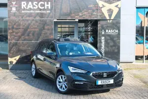 SEAT Leon Sportstourer Style 1.5 eTSI DSG+NAVI+SHZ+PD Bild 2