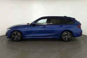 BMW 320 320i Touring M Sport Aut. LED ACC Navi AHK Bild 2
