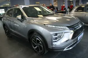 Mitsubishi Eclipse Cross Plug-in Hybrid 4WD Plus