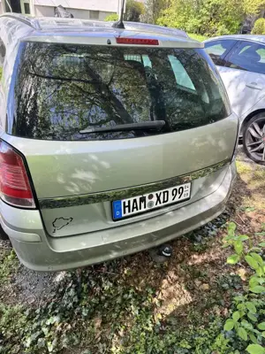 Opel Astra 1.9 CDTI Sport Bild 2