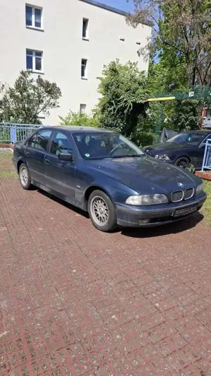 BMW 523 523i