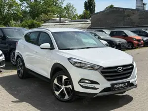 Hyundai TUCSON Advantage 4WD*Pdc*Navi*Leder