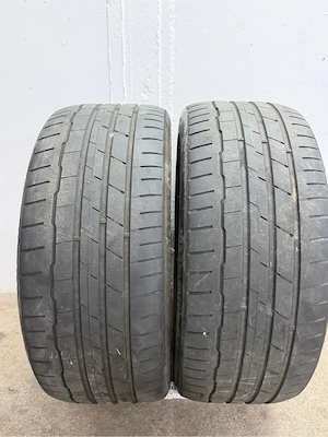 2X Sommereifen 235 40 19 Bild 3
