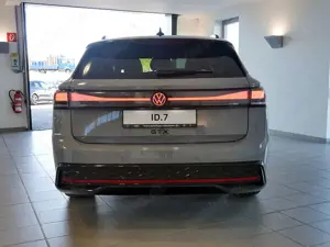 Volkswagen ID.7 GTX Tourer 4MOTION 250 kW 340 PS 86 kWh 1-Gang-Automatik Bild 3