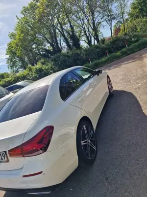 Mercedes-Benz A 180 7G-DCT Edition 2020 Bild 4