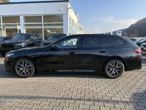 BMW 520 d Touring M-Sport HUD 360° ACC LED H/K SHZ Bild 2