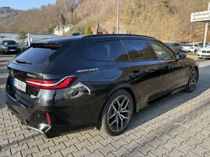 BMW 520 d Touring M-Sport HUD 360° ACC LED H/K SHZ Bild 3