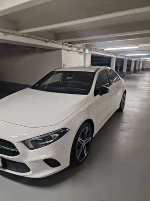 Mercedes-Benz A 180 7G-DCT Edition 2020 Bild 5