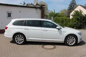 Volkswagen Passat Variant 2.0 TDI 140kW DSG 4Motion Highl. Bild 2