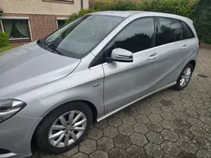 Mercedes-Benz B 200 B 200 (BlueEFFICIENCY) 7G-DCT