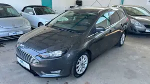 Ford Focus Turnier Titanium Automatik