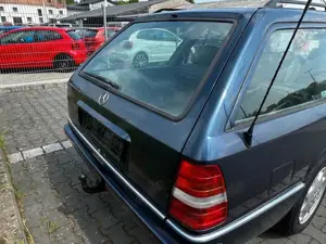 Mercedes-Benz E 200 Kombi W124 Schalter 136PS *TÜV* Bild 4