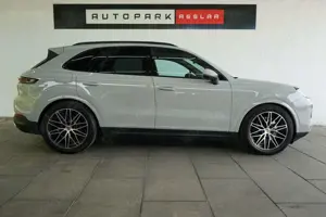 Porsche Cayenne E-Hybrid/Kreide/Pano/InnoDrive/360°/14W