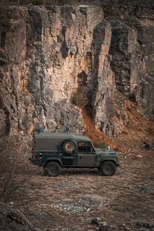 Land Rover Defender MOD Bild 3