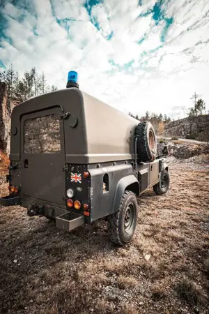 Land Rover Defender MOD Bild 5
