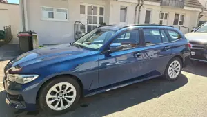BMW 318 318d Touring Aut. Advantage AHK