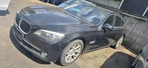 BMW 750