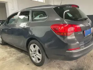 Opel Astra 1.6 CDTI AHK SHZ LHZ PDC Tempomat Garantie Bild 3