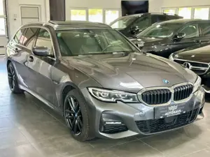BMW 330 Touring e, M-SportPaket,Pano,LED,VOLL,TOP Bild 2