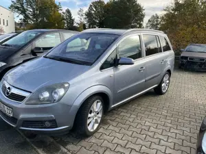 Opel Zafira Zafira 2.2