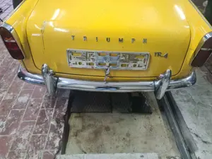 Triumph TR4 Bild 4