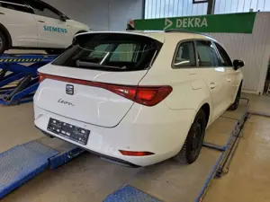 SEAT Leon Sportstourer Style Plug-In e-Hybrid 1.Hand Bild 3