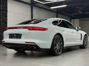 Porsche Panamera Bild 2
