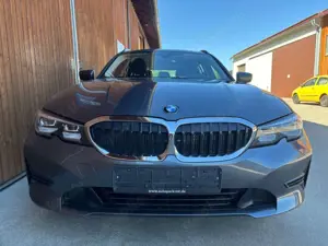 BMW 320 Bild 2