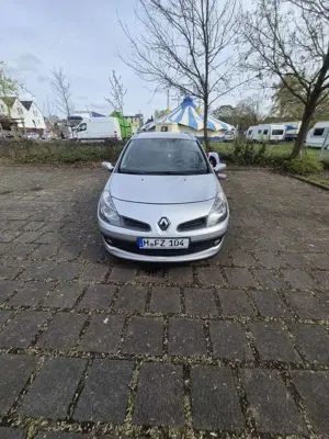 Renault Clio 1.2 16V Grandtour Authentique