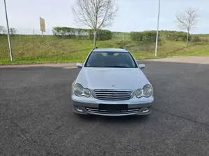 Mercedes-Benz C 200 Kompressor TÜV 03/2028 Klimaautomatik AHK Bild 3