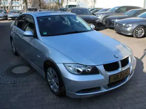 BMW 320 Bild 3