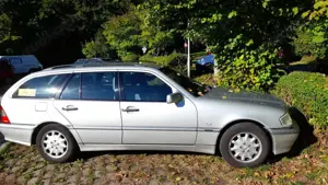 Mercedes-Benz 180 C 180 T
