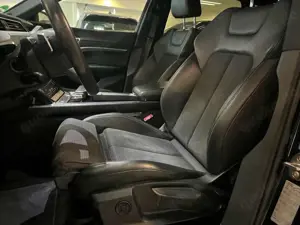 Audi e-tron 55quattro S-LINE Int+Autopilot+Matrix++++ Bild 2