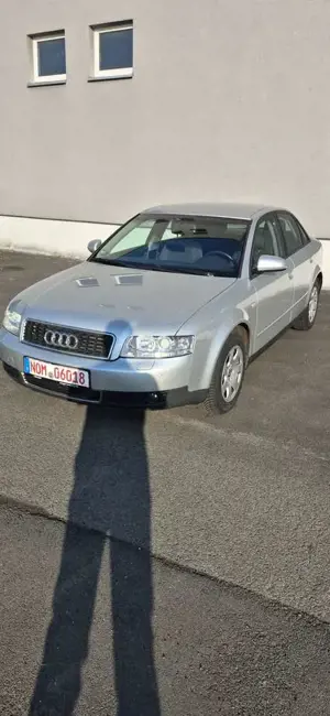 Audi A4 Bild 2