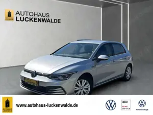 Volkswagen Golf VIII 2.0 TDI Style DSG *ACC*NAV*R-CAM*SHZ*