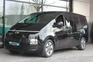 Hyundai STARIA Prime 4WD 9-Sitzer mit Standheizung