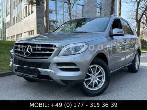 Mercedes-Benz ML 350 CDI BlueTec 4-MATIC*XENON*LEDER* Bild 3