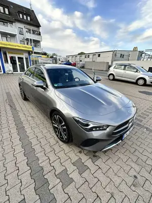Mercedes-Benz CLA 180 7G-DCT Progressive Line Advanced