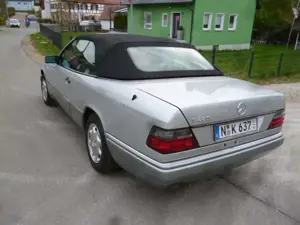 Mercedes-Benz Baureihe 124 300 CE-24 Bild 4