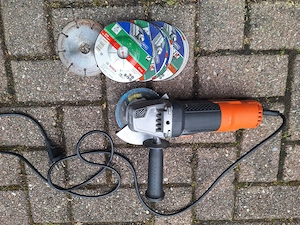 BLACK+DECKER BEG220-QS - Winkelschleifer - 900 W Bild 3