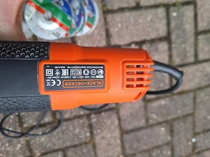 BLACK+DECKER BEG220-QS - Winkelschleifer - 900 W Bild 2