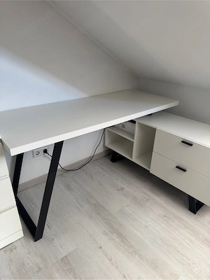 schreibtisch 