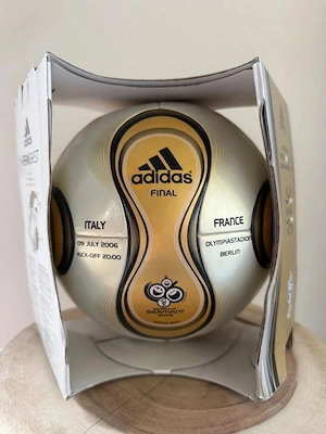Adidas WM Matchball Teamgeist Finale Italy - France 2006