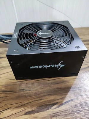 Sharkoon WPM Gold ZERO 650W   80 PLUS Gold, semi-modular, Zero-RPM, ATX 2.3