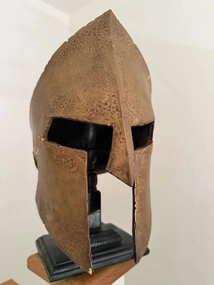 300 film spartan hero helmet zack snyder signed movie prop