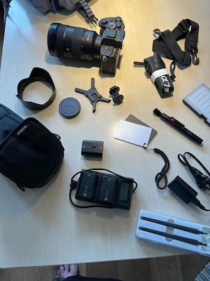 Sony Alpha 7 IV + umfangreiches pro. Zubehörpaket mit G-Master 24 70mm.de